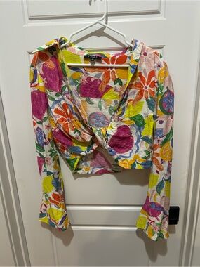 Vintage Floral Twist-Front Cropped Top in Multicolor